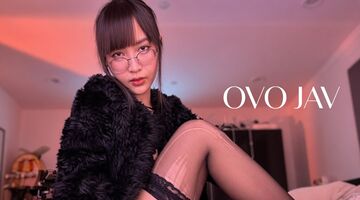 【长期订阅更新】人气反差ASMR女网黄「deerlong」OF性爱私拍 清纯眼镜反差婊穿着蕾丝丝袜在家自慰高潮，表情淫荡销魂