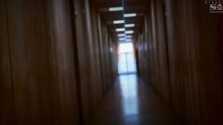 SONE-024 [中文字幕] 奥田咲 - 巨乳馬上露出的制服工作的貧困妻地下打工