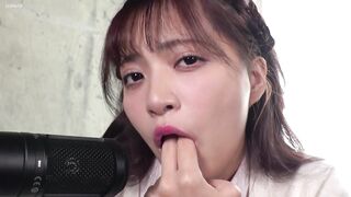 WAAA-573 [中文字幕] 极致吻技，引爆自慰狂潮！唇舌湿缠，口水体液尽情吸吮，紧密深插，内射高潮连绵不绝！ASMR吻声酥麻入耳，融化你的耳与脑，彻底沦陷快感！- 根尾明里