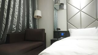 外围收割机，直播间粉丝强烈要求返场，双洞齐开，极品小萝莉，欲仙欲死