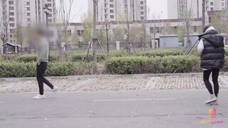 快递引起隔壁邻居的一些列羞羞 的事情